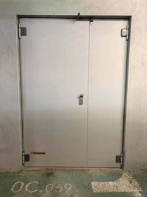 Porte coupe feu 1h aéroport Lyon Rhône alpes