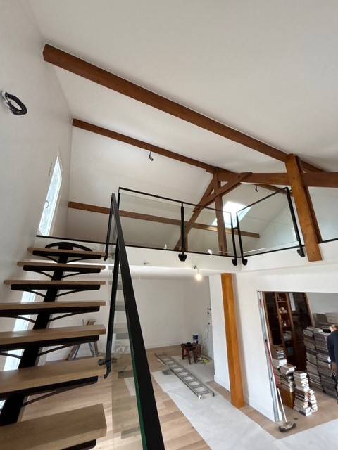 Escalier bois, métal Caluire et cuire Rhône alpes Thermolaqué quart tournant