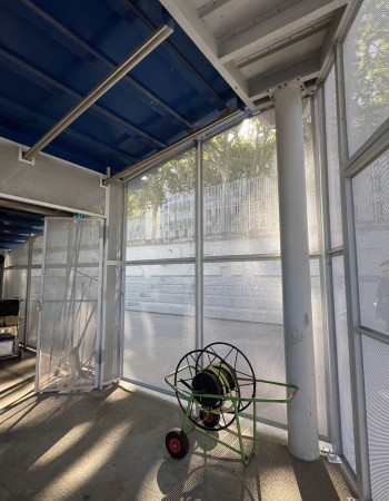 Vue intérieur local stockage à la piscine du Rhône Lyon