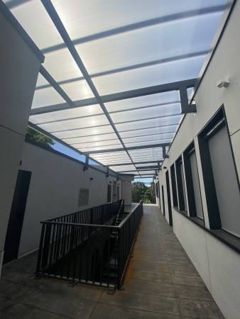 Fabrication et mise en place d’ouvrages métalliques intégrant deux escaliers et leur garde-corps au Collège Sacré Cœur à Ecully, proche de Lyon